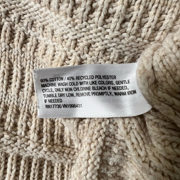 Universal Thread Textured Cream Sweater - Picture 4 of 4